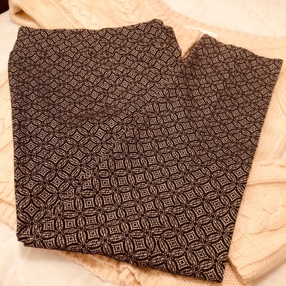 Margaret M super cute, comfy and flattering slimming pant - Picture 2 of 8